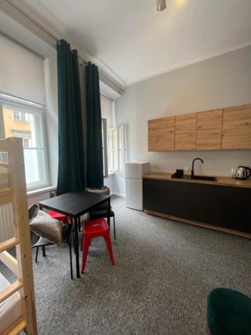 Hostel Plac Kolegiacki พอซนาน ภายนอก รูปภาพ